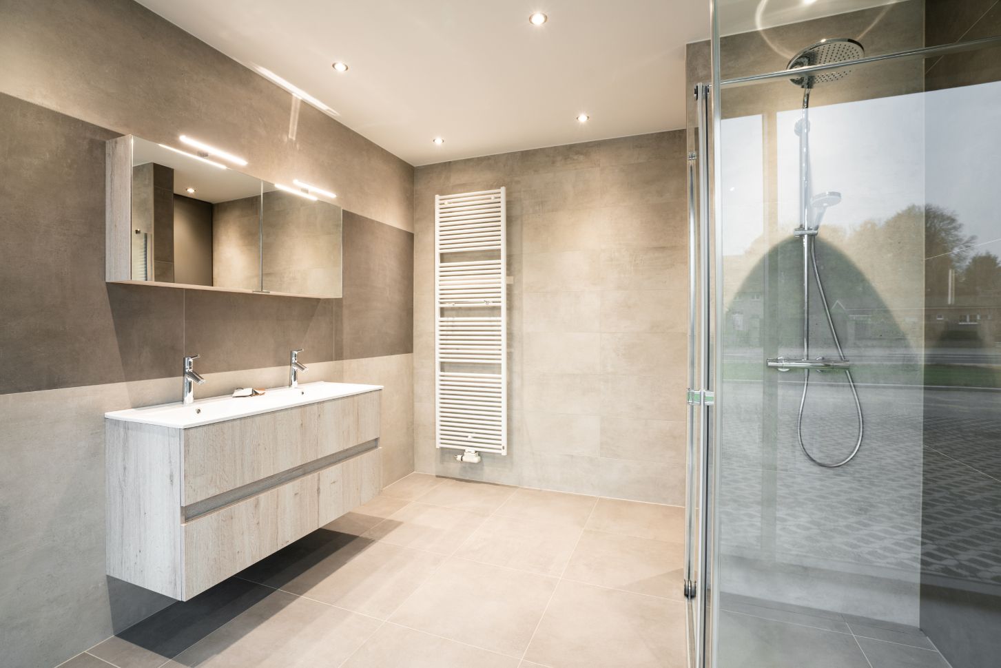 Badkamer in moderne stijl moderne badkamer renovatie
